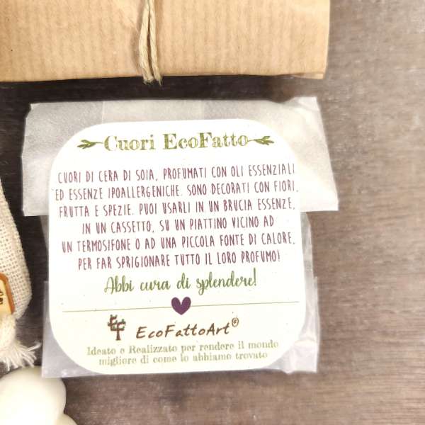 bomboniere battesimo bimba cuori di cera profumati